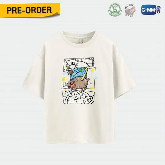 [PRE-ORDER] GMMTV - MOO DENG x MR. SATURNWORLD (EARTH MIX) OFFICIAL T-SHIRT + FREE BONUS GIFTS